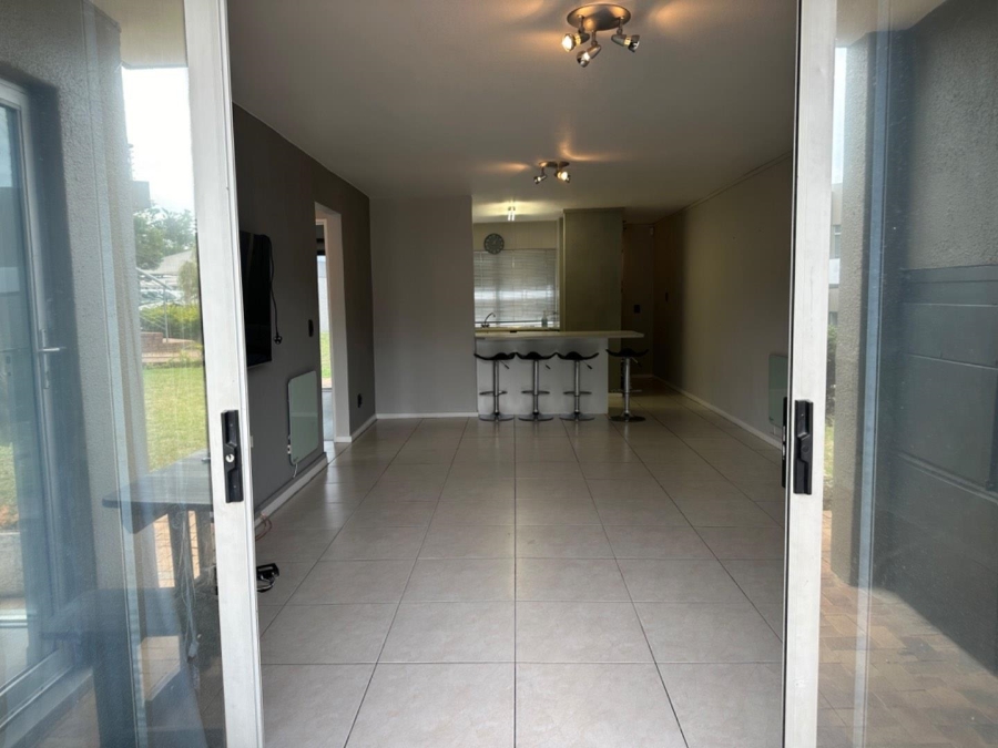 To Let 2 Bedroom Property for Rent in Kenridge Western Cape